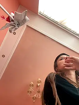 Flossy Vettie online show from November 7, 2025, 10:37 am