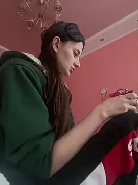 Flossy Vettie online show from February 3, 2026, 5:27 am