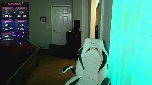 britteebee online show from November 9, 2025, 8:34 am