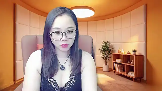 Giuliam online show from April 19, 2026, 6:56 am