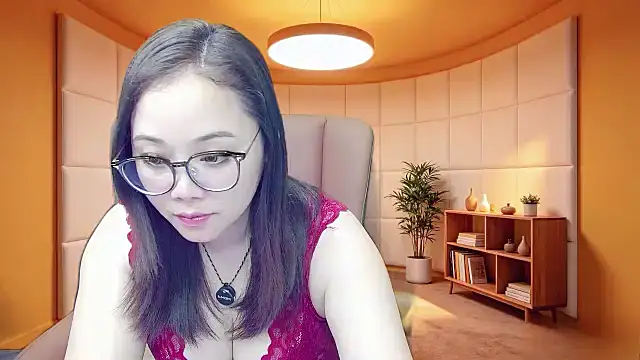Snapshot of Giuliam chatting on May 14, 2026, 1:29 pm Giuliam online show from May 14, 2026, 1:29 pm