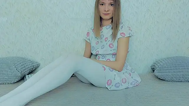 YourCaramel online show from January 17, 2025, 12:31 pm