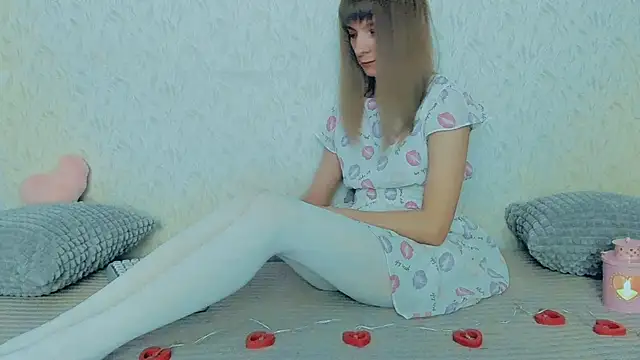 YourCaramel online show from February 16, 2025, 12:21 pm