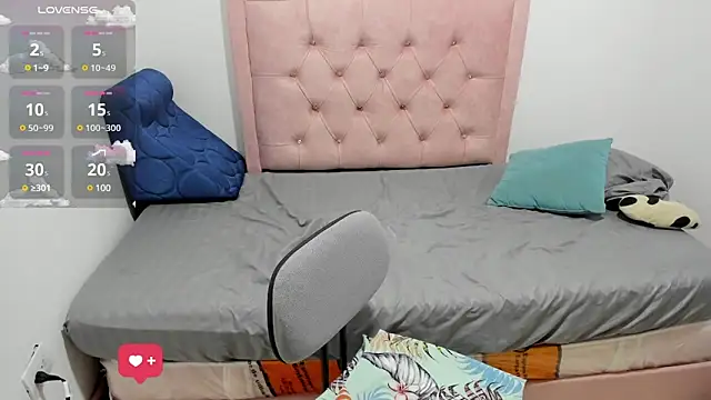 Nazlyy30 online show from February 28, 2025, 3:48 am