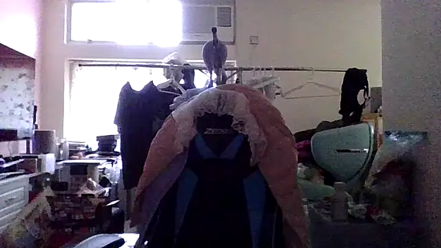 charlie xdd online show from March 8, 2025, 9:39 am