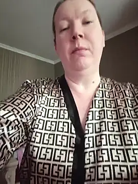 Snapshot of GoddessLara chatting on June 5, 2026, 1:12 am GoddessLara online show from June 5, 2026, 1:12 am