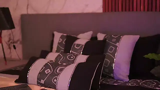 DulceLenns online show from January 21, 2025, 5:51 pm