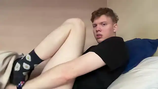 sexybooii6968 online show from October 18, 2025, 2:40 pm