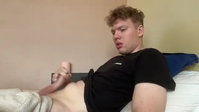 sexybooii6968 online show from June 18, 2026, 9:36 am
