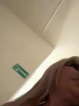 scarlett sexx69 online show from September 22, 2025, 6:54 pm