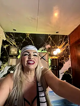 scarlett sexx69 online show from October 4, 2025, 6:39 pm