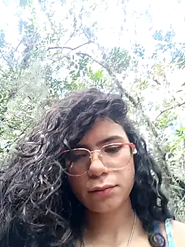 Simone Miller online show from February 12, 2025, 1:06 pm