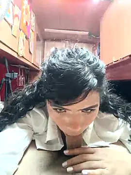 Simone Miller online show from February 22, 2025, 12:27 am