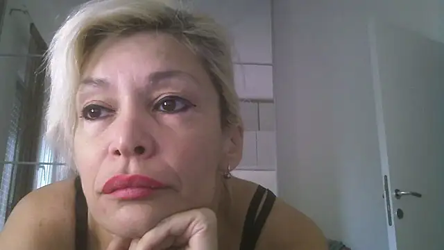 EvaaMina online show from September 29, 2025, 8:08 am