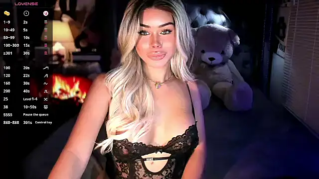 webcumgodess online show from May 10, 2026, 3:50 pm