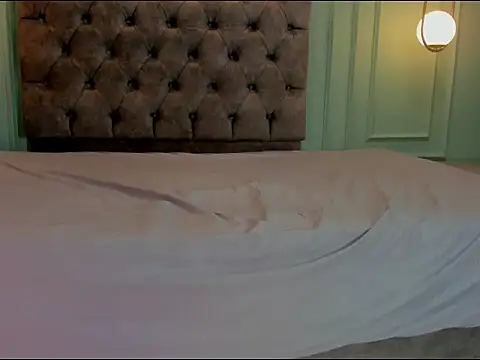 kathe hot online show from December 13, 2024, 4:11 am