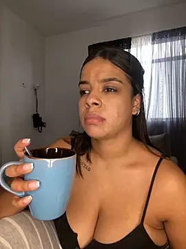 trianawhite online show from December 28, 2024, 6:29 pm