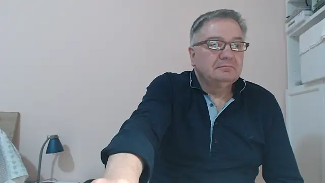 YOU6me online show from February 22, 2025, 10:20 pm