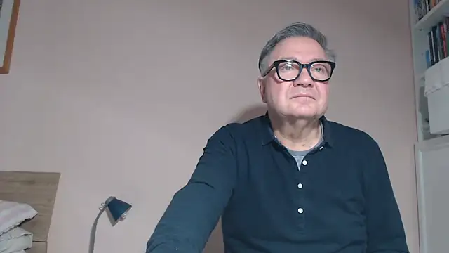 YOU6me online show from March 15, 2026, 4:51 am