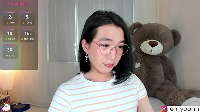 Snapshot of Ren_yoon chatting on June 12, 2026, 4:28 pm Ren yoon online show from June 12, 2026, 4:28 pm