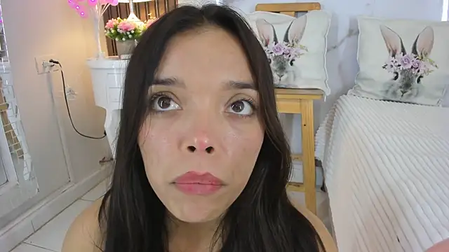 hannahill69 online show from January 10, 2025, 7:35 am