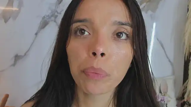 hannahill69 online show from March 5, 2025, 10:22 am