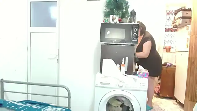 Snapshot of RidemerafSuzana chatting on December 3, 2025, 11:41 am RidemerafSuzana online show from December 3, 2025, 11:41 am