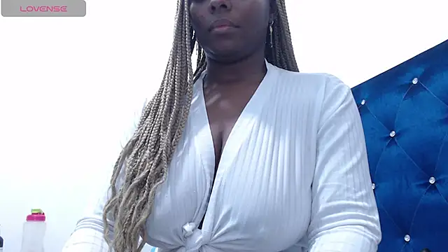 mommywebcam online show from September 21, 2025, 3:13 pm