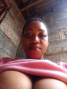 winterqueenx online show from February 20, 2026, 2:39 pm