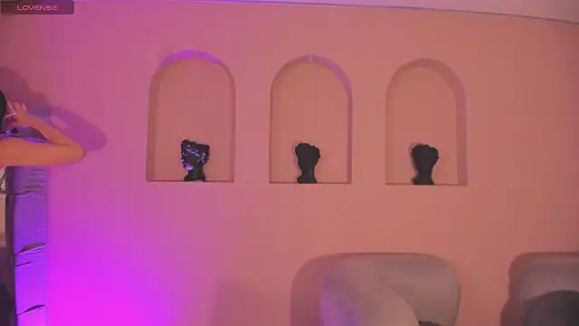 AnaDurant online show from November 6, 2025, 1:01 pm