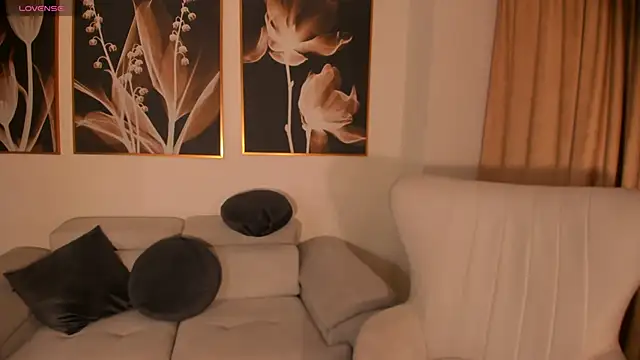 AnaDurant online show from November 29, 2025, 12:41 pm