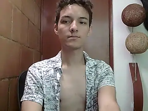 Snapshot of andys_26 chatting on April 13, 2026, 8:25 pm andys 26 online show from April 13, 2026, 8:25 pm