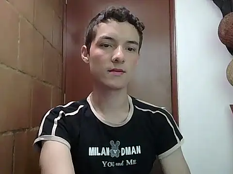 Snapshot of andys_26 chatting on April 15, 2026, 7:58 pm andys 26 online show from April 15, 2026, 7:58 pm