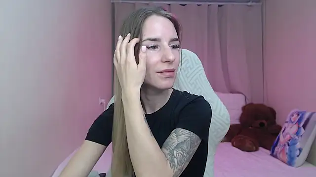 DeboraHorny online show from March 16, 2026, 7:12 am