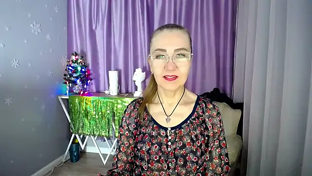 queen a n i online show from January 13, 2025, 12:56 pm