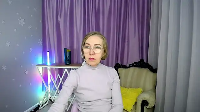 queen a n i online show from November 27, 2025, 9:00 am