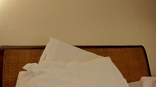 Snapshot of victorias_world chatting on February 10, 2026, 9:57 am victorias world online show from February 10, 2026, 9:57 am