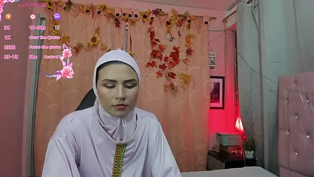 DarshaKhemu online show from September 16, 2025, 8:43 pm