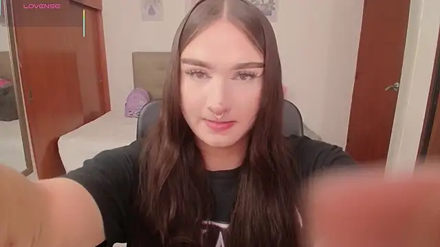 Miley Baker online show from February 26, 2026, 1:32 pm