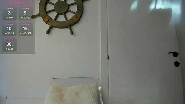 Naila18 online show from September 19, 2025, 6:48 am