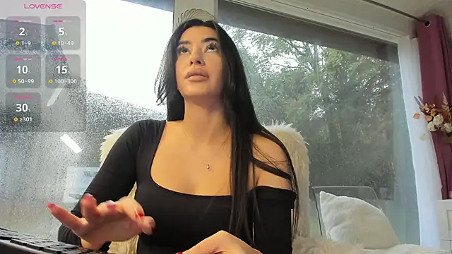 Naila18 online show from October 8, 2025, 7:50 am