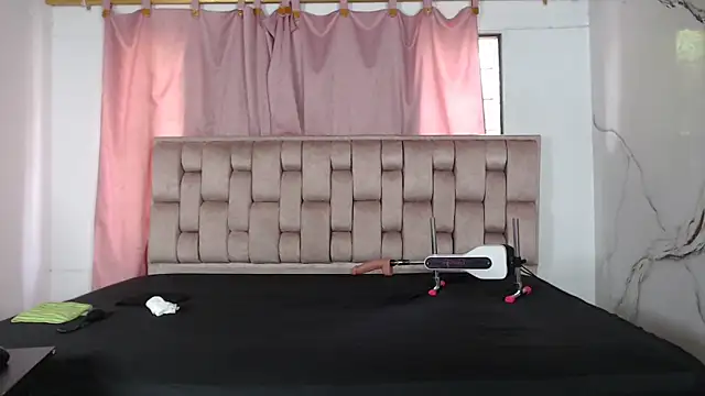 Sexytaty2022 online show from April 7, 2026, 1:00 pm