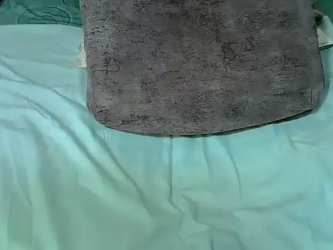 Shearivera  online show from November 23, 2025, 4:18 pm