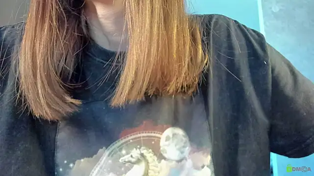 Courtney Luv online show from September 18, 2025, 10:39 am