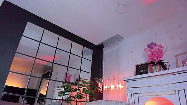  liathompsom09 online show from March 20, 2025, 7:46 pm