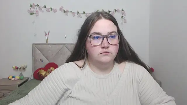 XX Daniella XX online show from April 7, 2026, 6:03 am