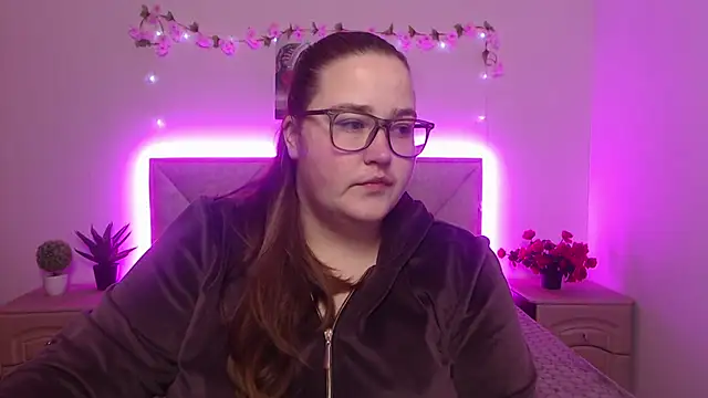 XX Daniella XX online show from April 22, 2026, 6:27 am