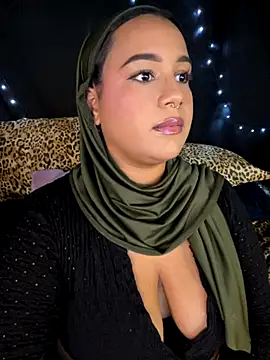 Snapshot of Maryam_yamal chatting on November 8, 2025, 9:57 pm Maryam yamal online show from November 8, 2025, 9:57 pm