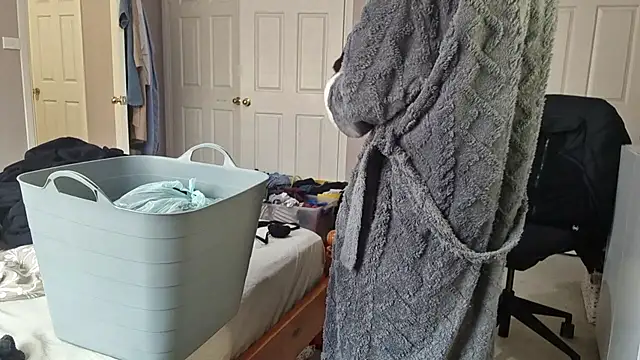 AmateurGuy23 online show from September 16, 2025, 2:34 am