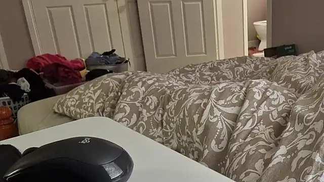 AmateurGuy23 online show from September 19, 2025, 11:49 pm